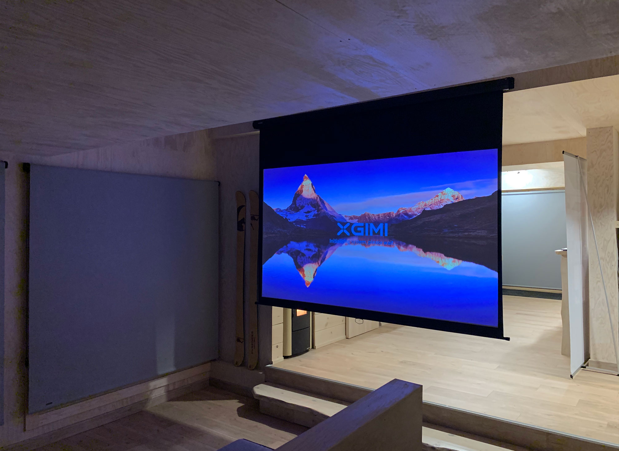 Pantalla en Nuestra Base